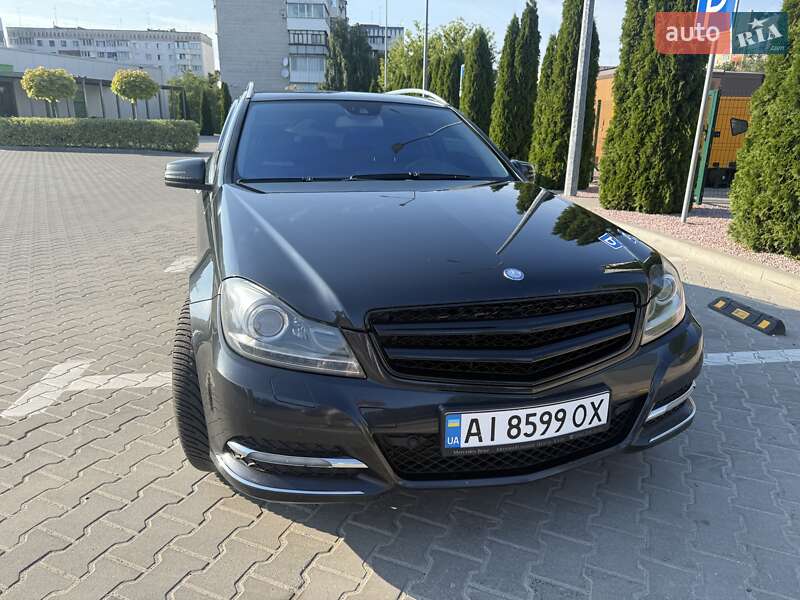 Универсал Mercedes-Benz C-Class 2011 в Житомире
