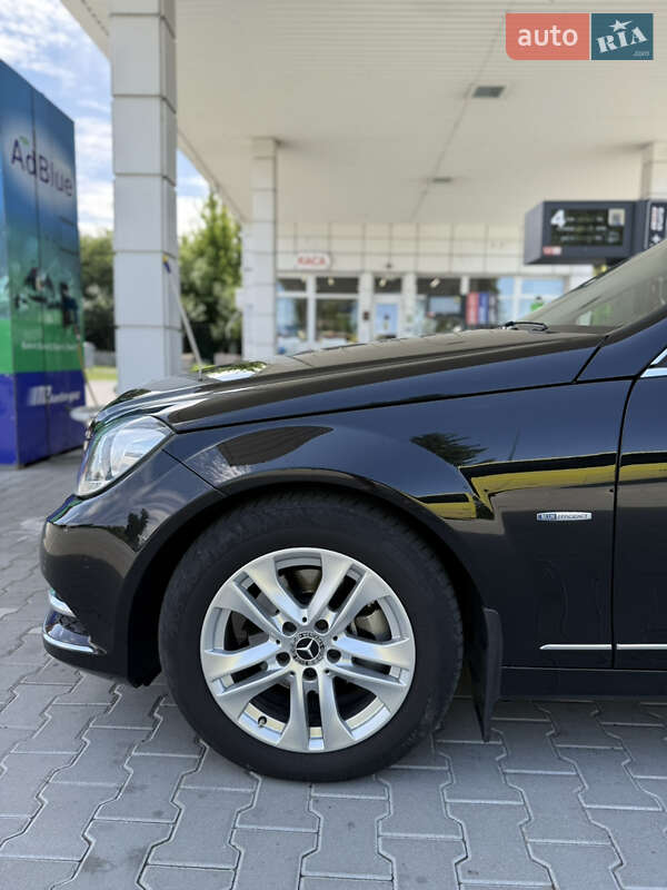 Седан Mercedes-Benz C-Class 2012 в Мостиській