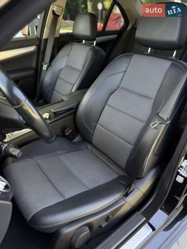 Седан Mercedes-Benz C-Class 2012 в Мостиській