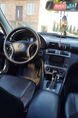 Универсал Mercedes-Benz C-Class 2004 в 