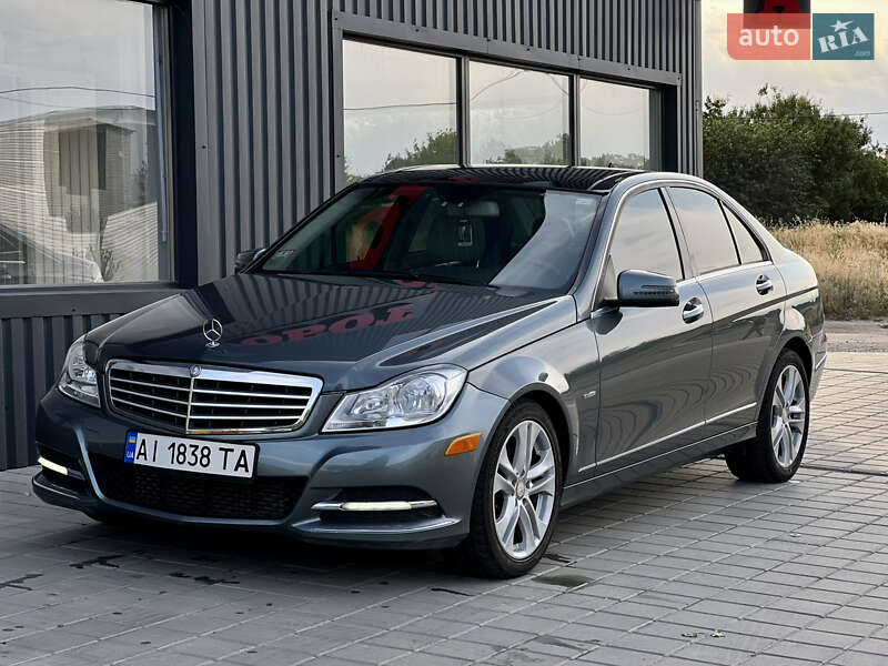 Mercedes-Benz C-Class 2011