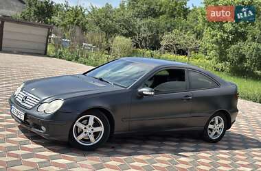 Купе Mercedes-Benz C-Class 2001 в Чернівцях