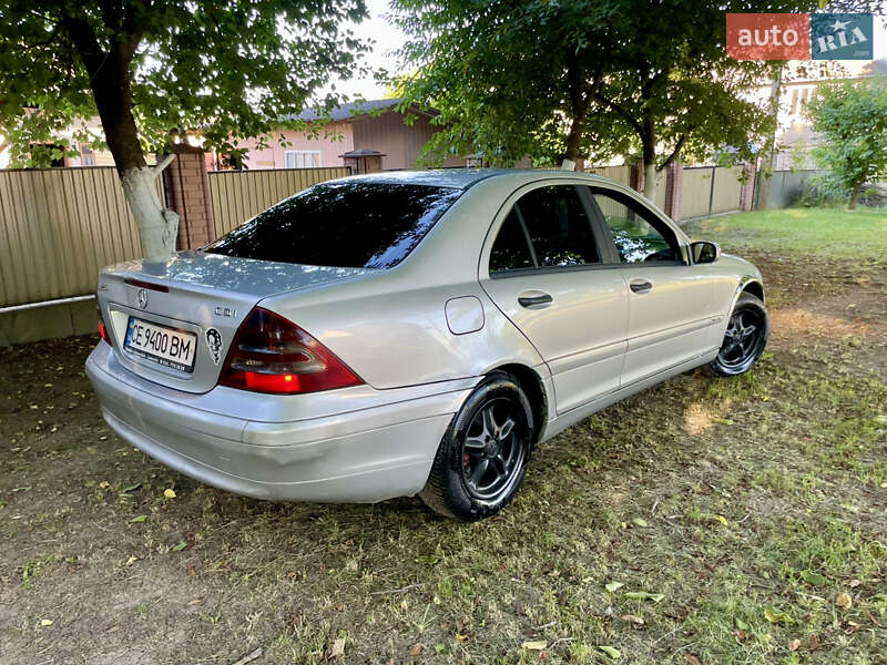 Седан Mercedes-Benz C-Class 2002 в Чернівцях