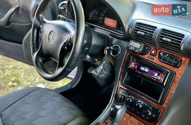 Седан Mercedes-Benz C-Class 2002 в 