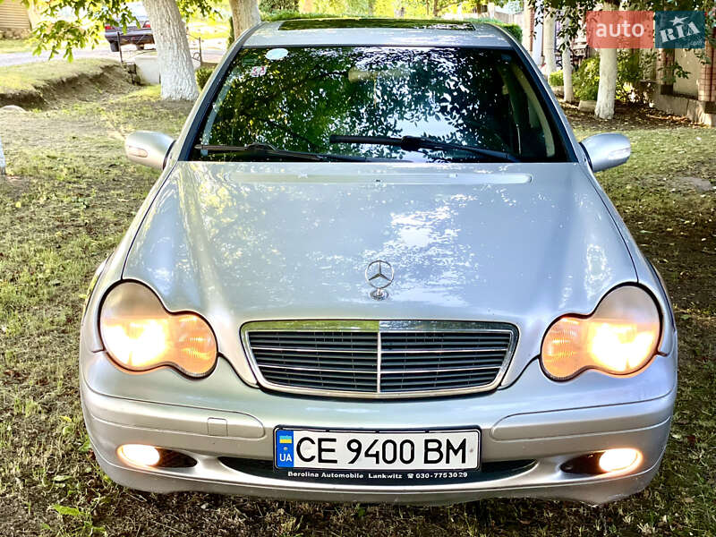 Седан Mercedes-Benz C-Class 2002 в Чернівцях