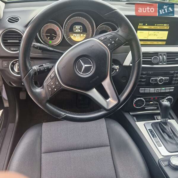 Универсал Mercedes-Benz C-Class 2012 в Тернополе