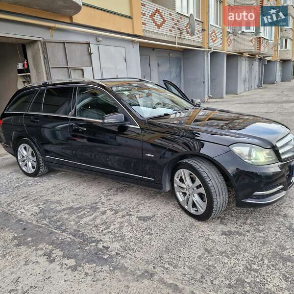 Универсал Mercedes-Benz C-Class 2012 в Тернополе