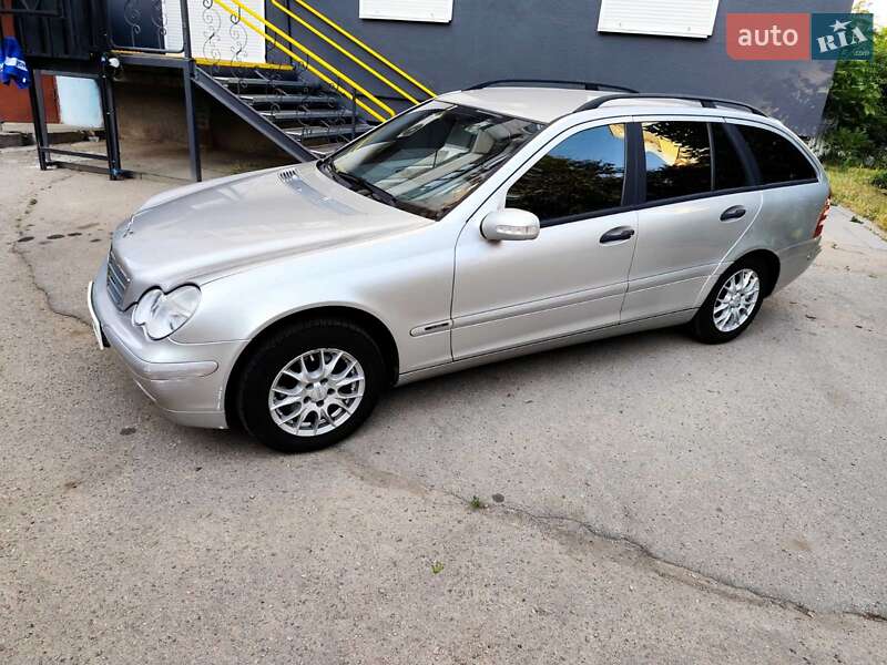 Універсал Mercedes-Benz C-Class 2003 в Кропивницькому