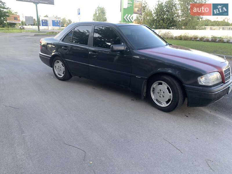 Седан Mercedes-Benz C-Class 1994 в Бучі