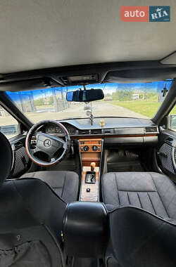 Седан Mercedes-Benz C-Class 1993 в 