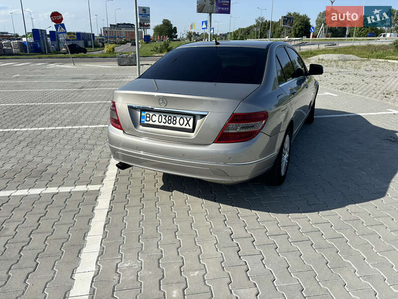 Седан Mercedes-Benz C-Class 2009 в Львове