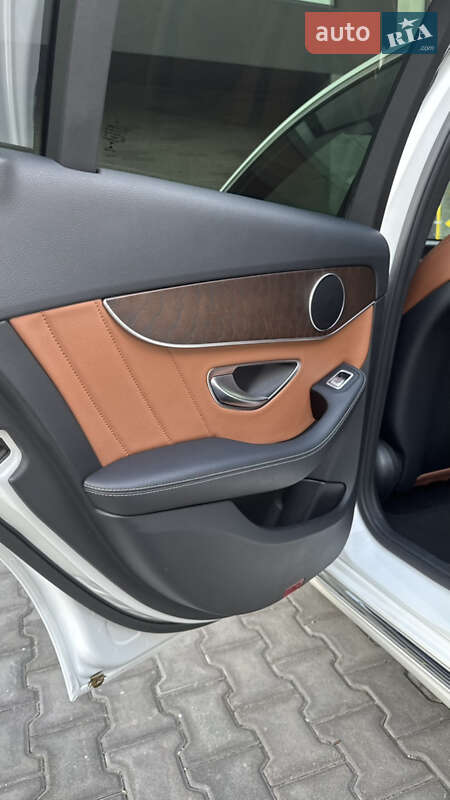Седан Mercedes-Benz C-Class 2018 в Киеве