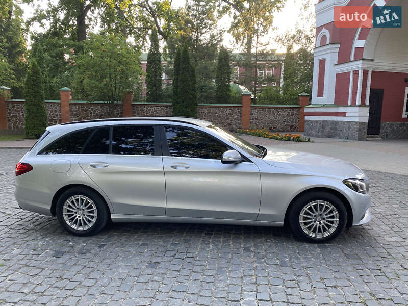 Універсал Mercedes-Benz C-Class 2015 в Києві