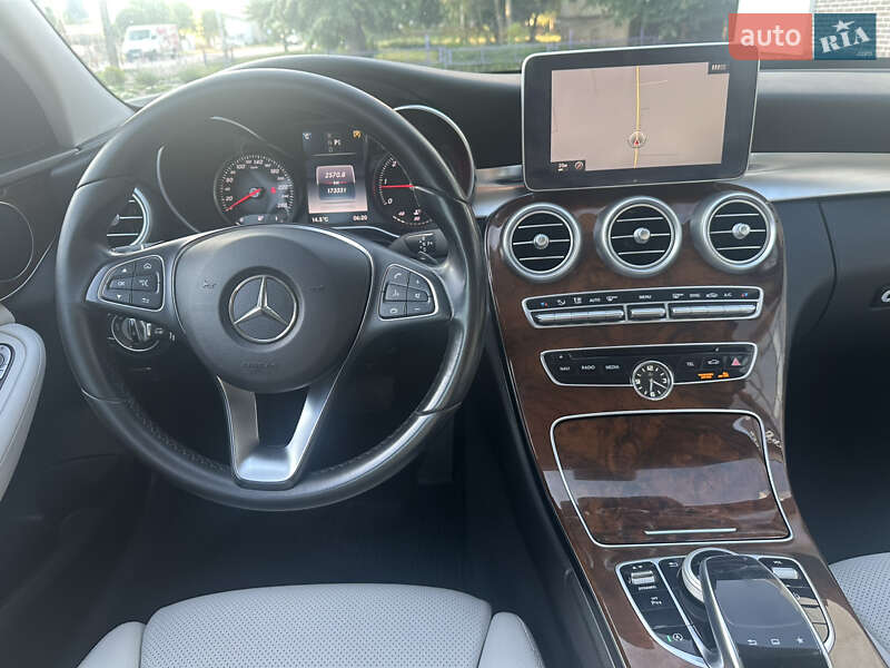 Седан Mercedes-Benz C-Class 2015 в Києві фото 24 Седан Mercedes-Benz C-Class 2015 в Києві
