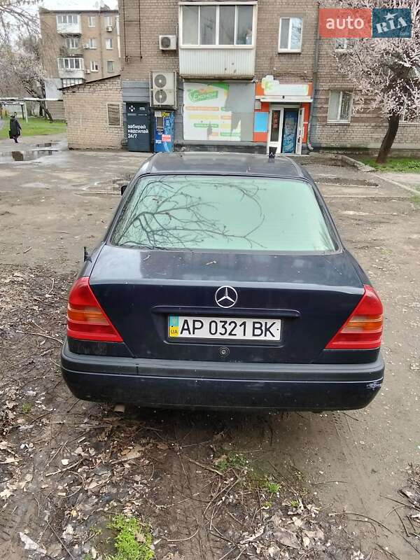 Седан Mercedes-Benz C-Class 1994 в Запоріжжі
