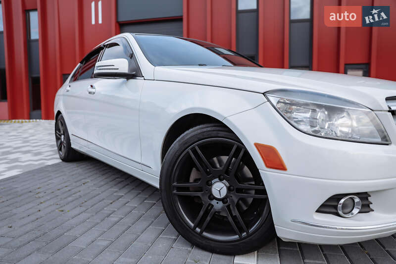 Седан Mercedes-Benz C-Class 2010 в Львове