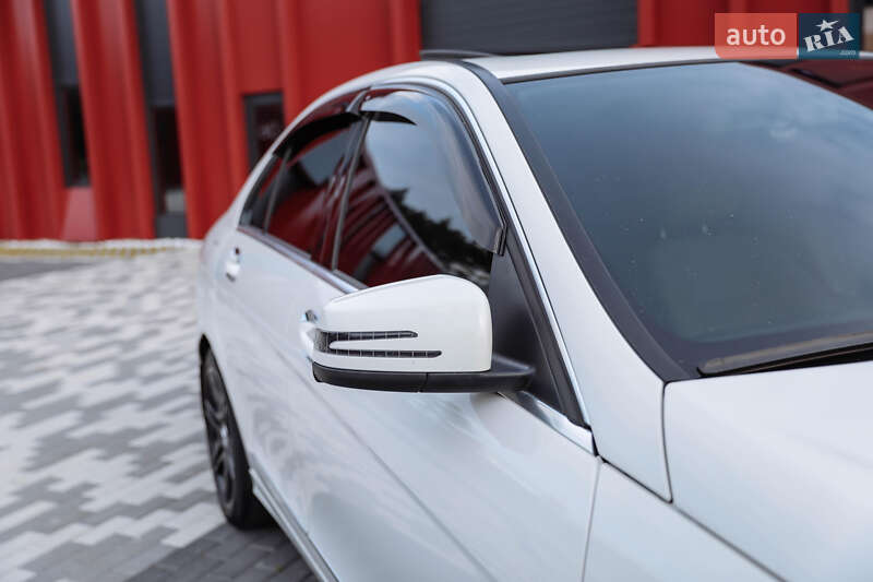 Седан Mercedes-Benz C-Class 2010 в Львове