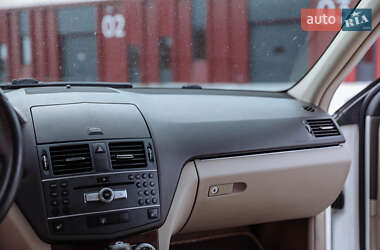 Седан Mercedes-Benz C-Class 2010 в 