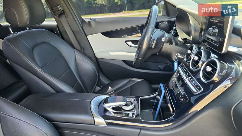 Седан Mercedes-Benz C-Class 2015 в Львові