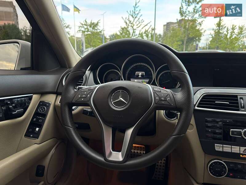 Седан Mercedes-Benz C-Class 2013 в Києві