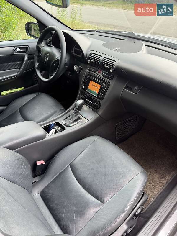 Седан Mercedes-Benz C-Class 2003 в Броварах