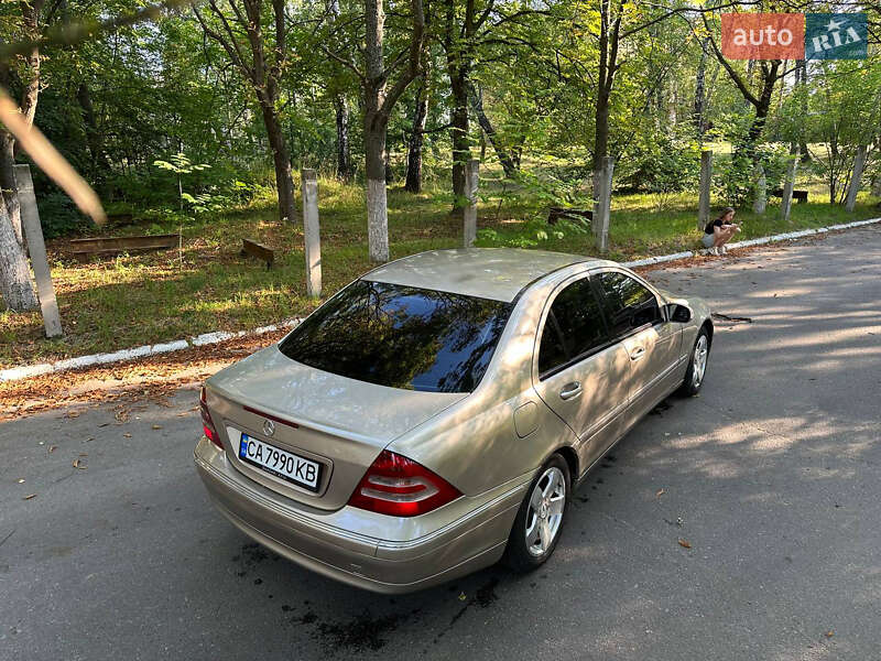 Седан Mercedes-Benz C-Class 2002 в Чернигове