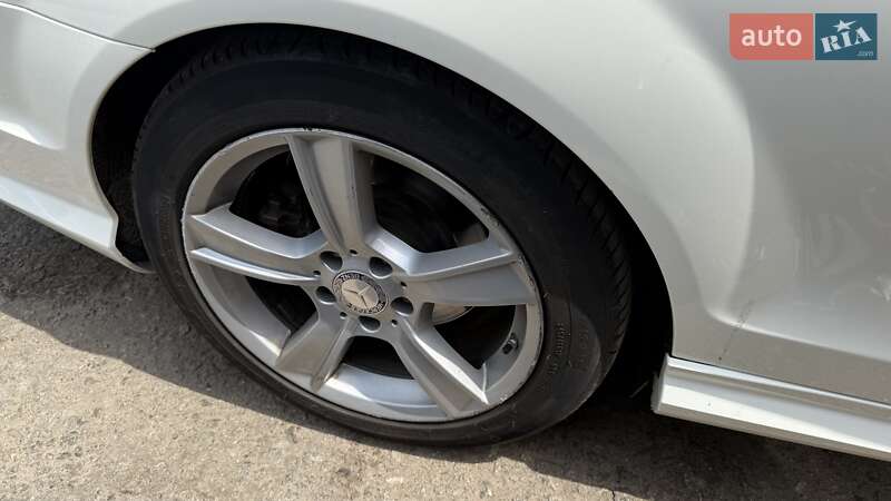 Купе Mercedes-Benz C-Class 2012 в Києві
