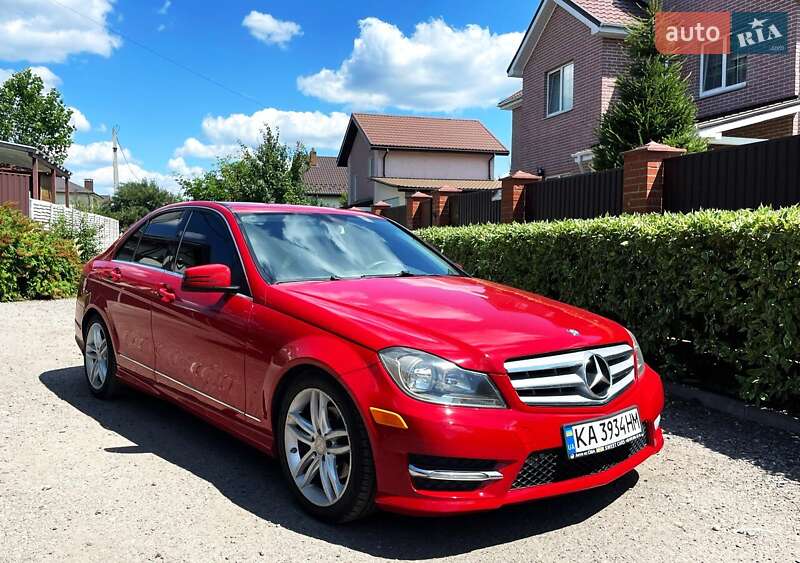 Mercedes-Benz C-Class 2012