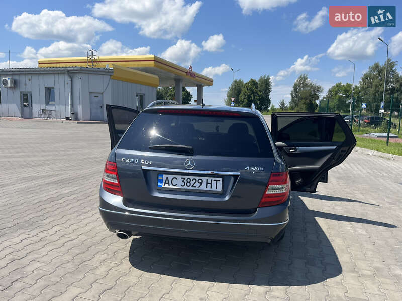 Универсал Mercedes-Benz C-Class 2014 в Луцке