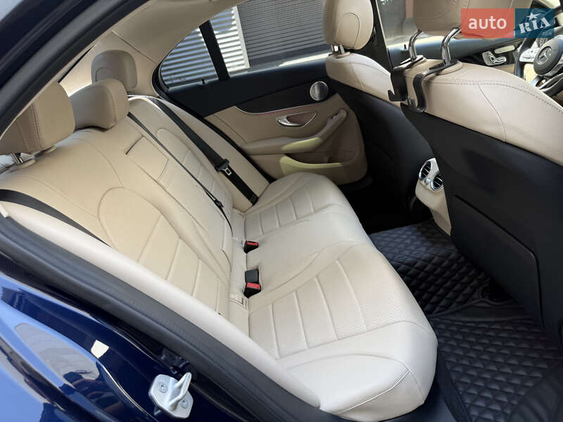 Седан Mercedes-Benz C-Class 2016 в Києві