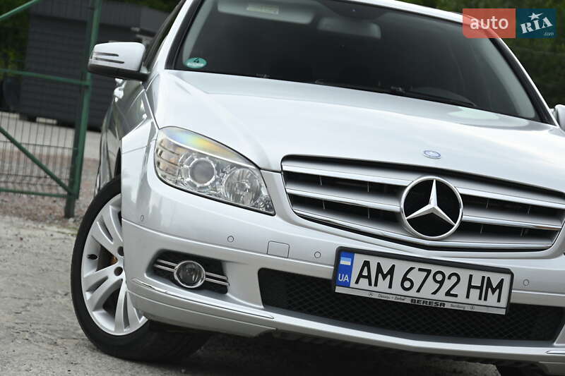 Седан Mercedes-Benz C-Class 2009 в Бердичеві