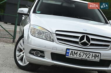 Седан Mercedes-Benz C-Class 2009 в 