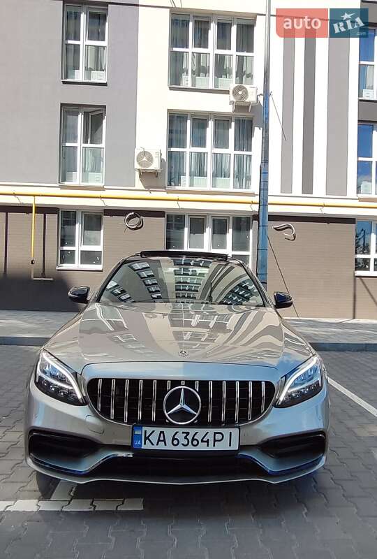 Седан Mercedes-Benz C-Class 2019 в Києві