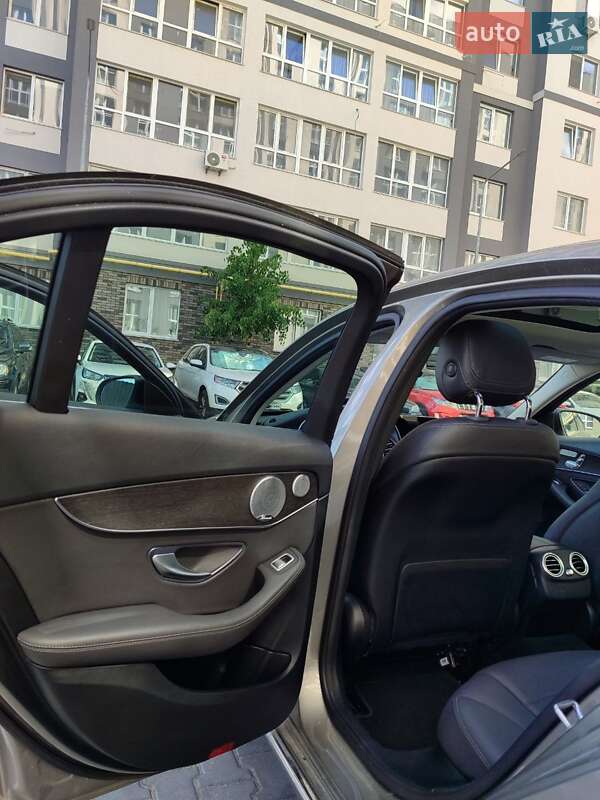 Седан Mercedes-Benz C-Class 2019 в Києві