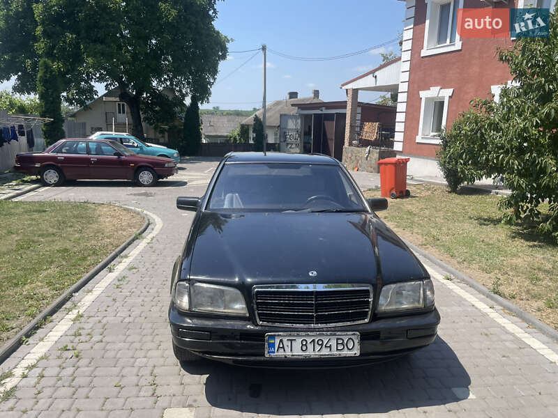 Седан Mercedes-Benz C-Class 1994 в Чернівцях