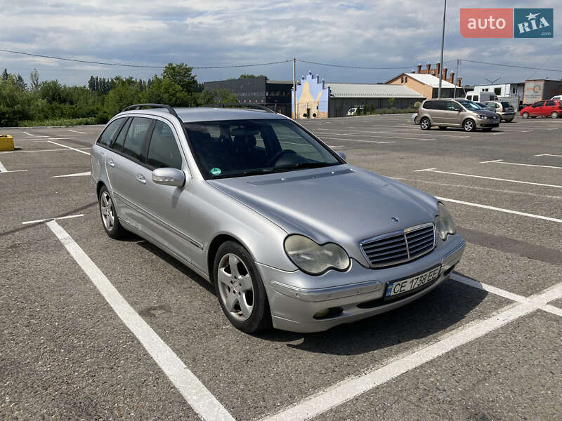 Універсал Mercedes-Benz C-Class 2003 в Чернівцях