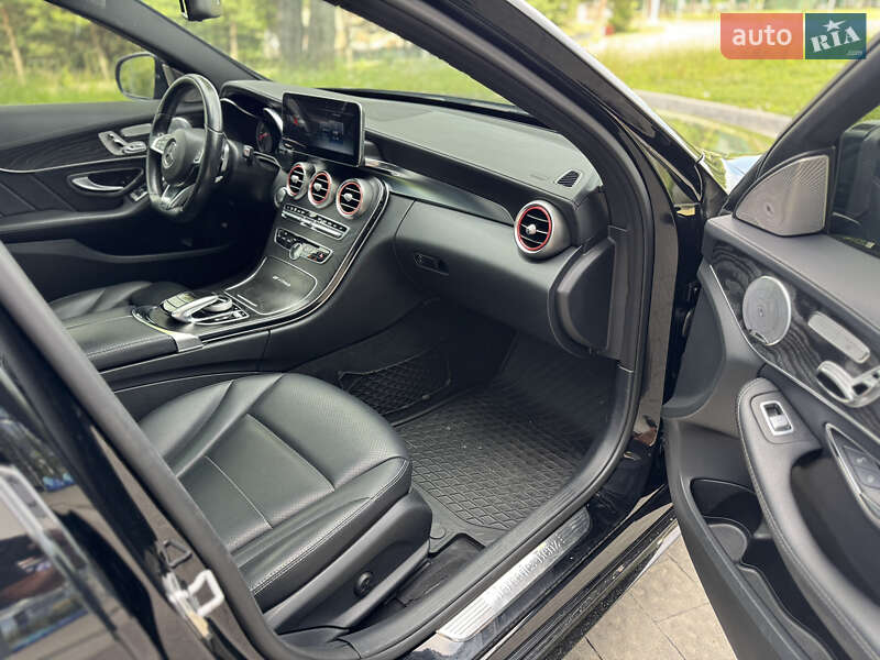 Седан Mercedes-Benz C-Class 2015 в Новояворовске фото 30 Седан Mercedes-Benz C-Class 2015 в Новояворовске