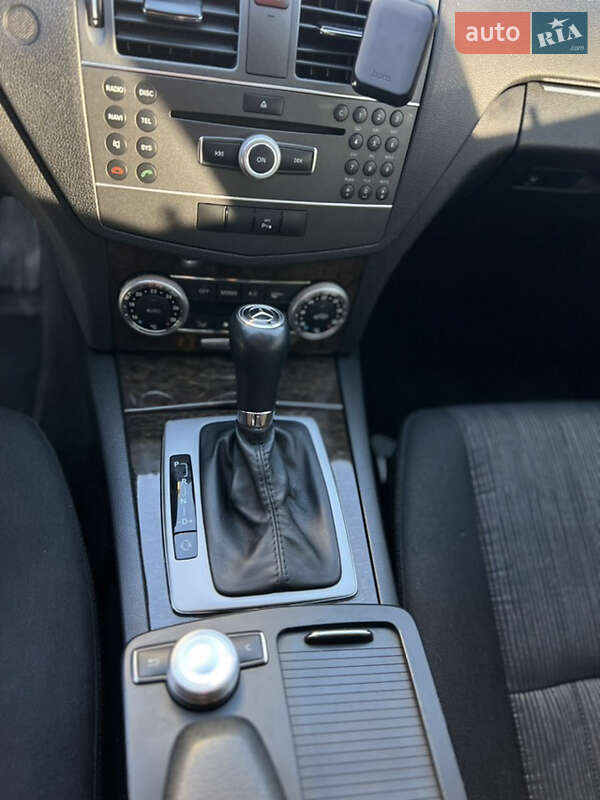 Седан Mercedes-Benz C-Class 2010 в Тернополе