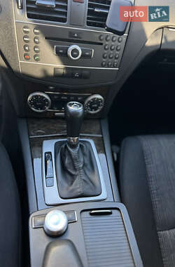 Седан Mercedes-Benz C-Class 2010 в 