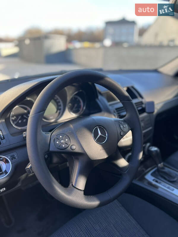 Седан Mercedes-Benz C-Class 2010 в Тернополе