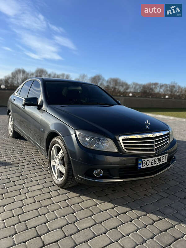 Mercedes-Benz C-Class 2010