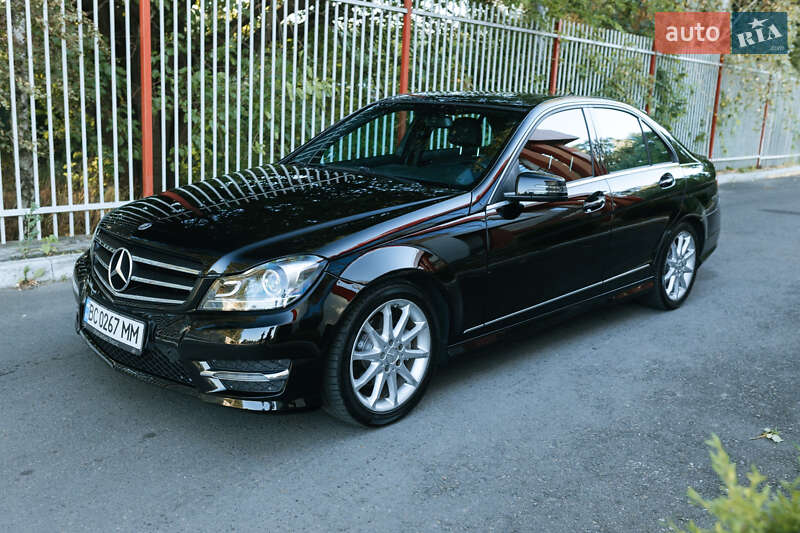 Седан Mercedes-Benz C-Class 2013 в Днепре