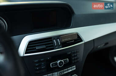 Седан Mercedes-Benz C-Class 2013 в 