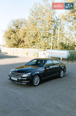 Седан Mercedes-Benz C-Class 2013 в Днепре