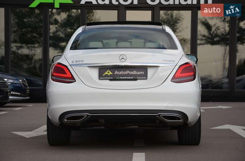 Седан Mercedes-Benz C-Class 2019 в Києві