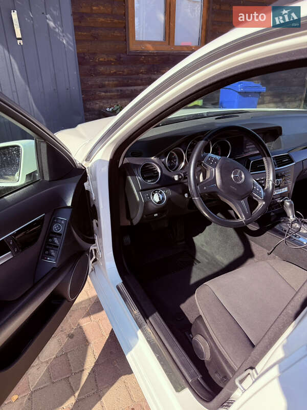 Универсал Mercedes-Benz C-Class 2013 в Калуше
