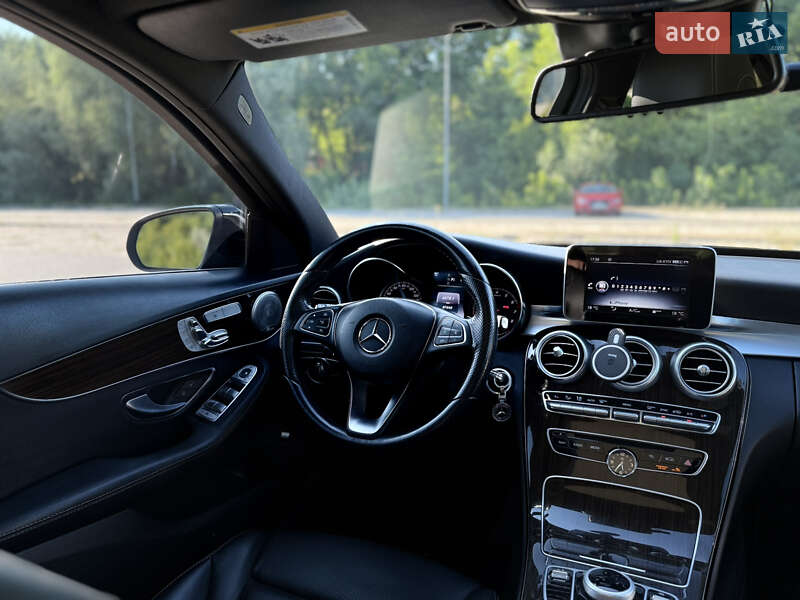 Седан Mercedes-Benz C-Class 2017 в Дніпрі