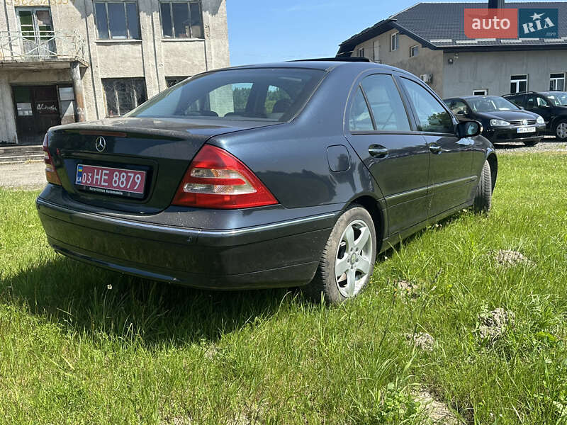 Седан Mercedes-Benz C-Class 2003 в Луцке
