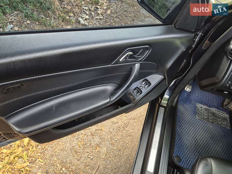 Седан Mercedes-Benz C-Class 2006 в Умані