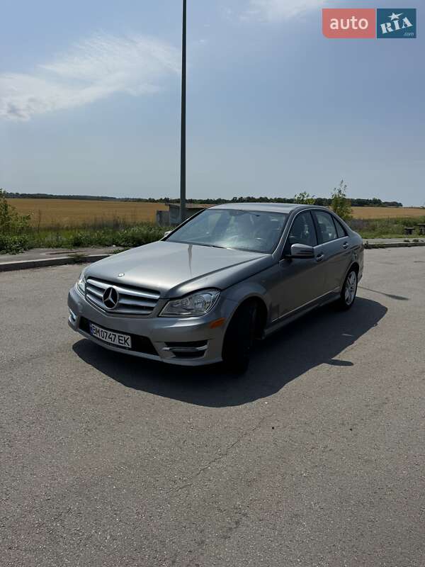 Седан Mercedes-Benz C-Class 2011 в Сумах